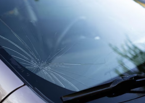Cantagalo: Jovem tem carro danificado após discussão com desconhecidos