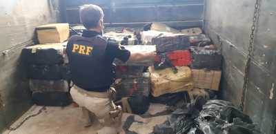PRF apreende mais de 2 toneladas de maconha no ParanÃ¡