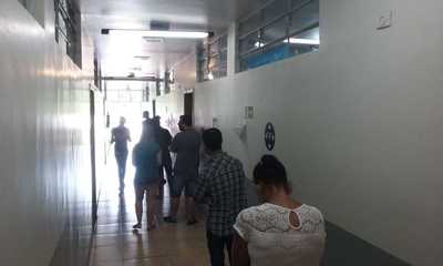 Muita fila para votar em Laranjeiras do Sul
