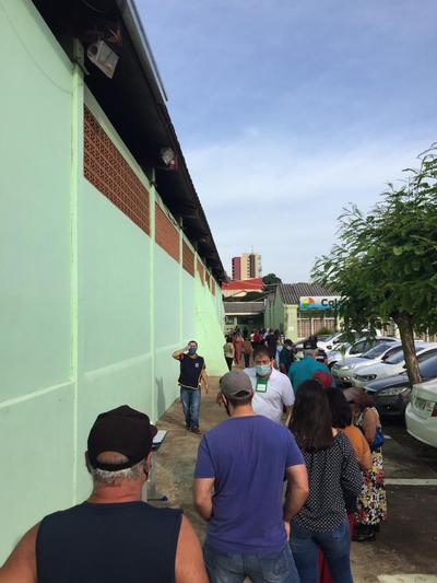 Muita fila para votar em Laranjeiras do Sul