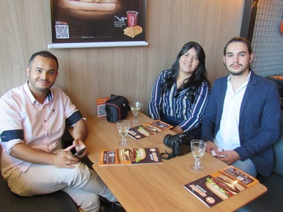 Inaugurou em Laranjeiras do Sul Giraffas Burger