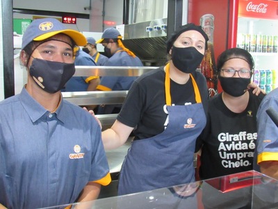 Inaugurou em Laranjeiras do Sul Giraffas Burger