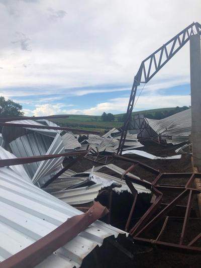 Temporal causa destruiÃ§Ã£o em Rio Bonito do IguaÃ§u