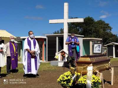 Laranjeiras do Sul se despede de padre Aleixo