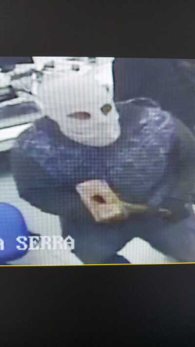 TrÃªs bandidos sÃ£o mortos e um Ã© preso apÃ³s tentativa de roubo a banco no PR