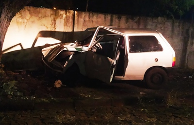Laranjeiras: Condutor fica gravemente ferido apÃ³s colidir veÃ­culo contra Ã¡rvore