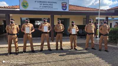 Laranjeiras: Comandante do 16Âº BPM esteve em Laranjeiras para prestar homenagem a policiais