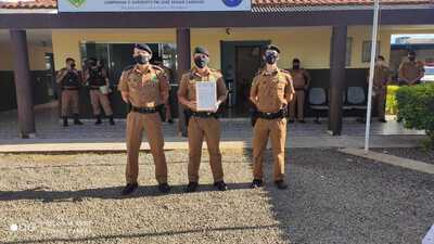 Laranjeiras: Comandante do 16Âº BPM esteve em Laranjeiras para prestar homenagem a policiais