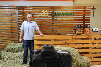 Coprossel  -  Conhecimento Ã© a semente da produtividade e rentabilidade no Agro