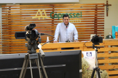 Coprossel  -  Conhecimento Ã© a semente da produtividade e rentabilidade no Agro