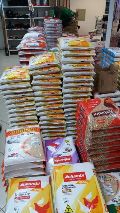 Chegou na BRN AgroveterinÃ¡ria a RaÃ§Ã£o Rangobom, Botinas Zebu e os Produtos Da ColÃ´nia 