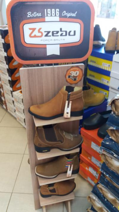 Chegou na BRN AgroveterinÃ¡ria a RaÃ§Ã£o Rangobom, Botinas Zebu e os Produtos Da ColÃ´nia 