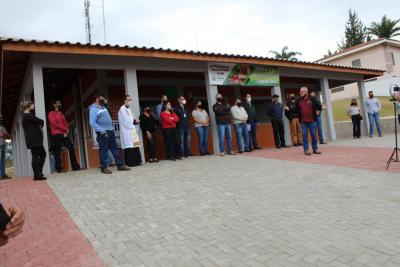 Poder pÃºblico em Rio Bonito do IguaÃ§u inaugurou (15/07) espaÃ§o fÃ­sico para Feira do Produtor Rural 
