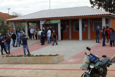 Poder pÃºblico em Rio Bonito do IguaÃ§u inaugurou (15/07) espaÃ§o fÃ­sico para Feira do Produtor Rural 