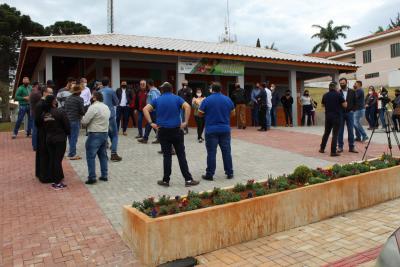 Poder pÃºblico em Rio Bonito do IguaÃ§u inaugurou (15/07) espaÃ§o fÃ­sico para Feira do Produtor Rural 