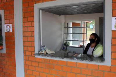 Poder pÃºblico em Rio Bonito do IguaÃ§u inaugurou (15/07) espaÃ§o fÃ­sico para Feira do Produtor Rural 
