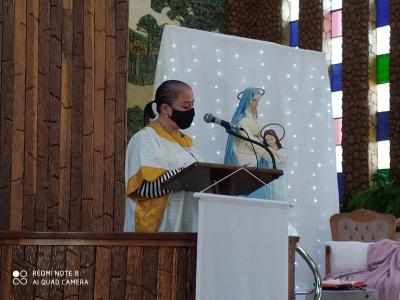 ProcissÃ£o e bÃªnÃ§Ã£o dos carros no dia da Padroeira Santâ€™Ana