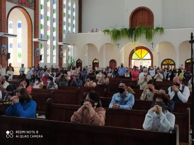 ProcissÃ£o e bÃªnÃ§Ã£o dos carros no dia da Padroeira Santâ€™Ana