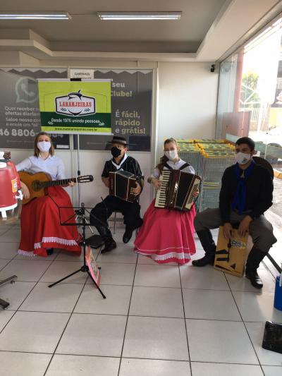 Missa Farroupilha e Rancho da GratidÃ£o para celebrar o Dia do GaÃºcho em Laranjeiras do Sul