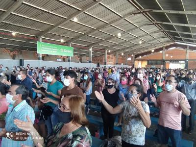 Missa das CrianÃ§as Ã© celebrada pelo bispo dom Amilton