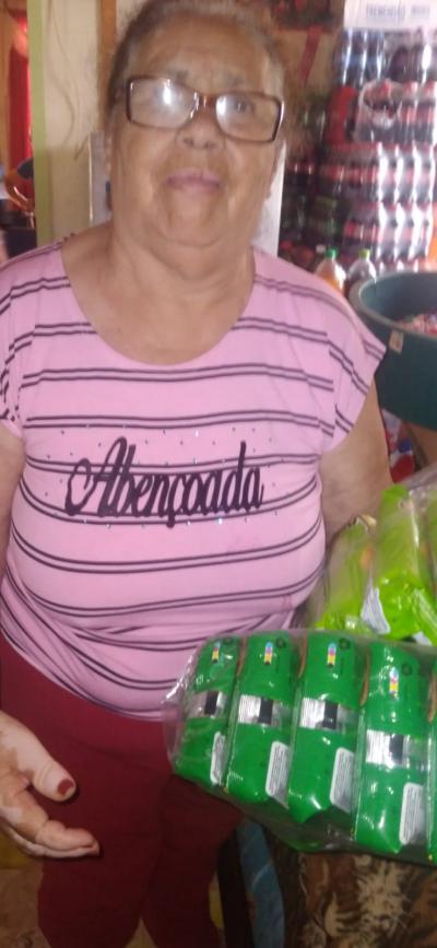 Mesa dos Anjos distribuiu aproximadamente 1.200 kits de doces no Dia da CrianÃ§a