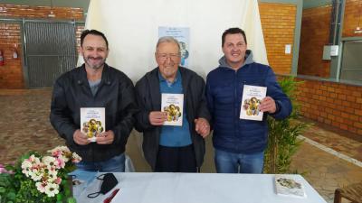 Padre Giovanni Murazzo lanÃ§ou mais um livro de EvangelizaÃ§Ã£o