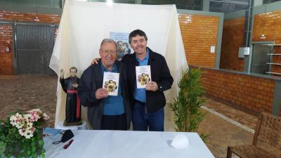 Padre Giovanni Murazzo lanÃ§ou mais um livro de EvangelizaÃ§Ã£o
