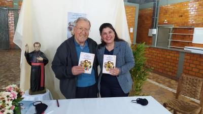 Padre Giovanni Murazzo lanÃ§ou mais um livro de EvangelizaÃ§Ã£o