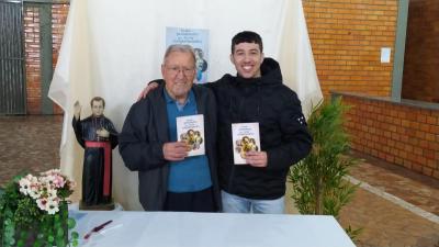 Padre Giovanni Murazzo lanÃ§ou mais um livro de EvangelizaÃ§Ã£o