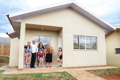 Governo entrega 119 casas populares para ajudar famÃ­lias de Cantagalo