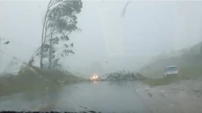 Ventos de até 100 km/h atingem a Região Sudoeste do Estado