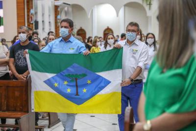 Missa de AÃ§Ã£o de GraÃ§as realizada na Matriz abriu a programaÃ§Ã£o de aniversÃ¡rio de 75 anos de Laranjeiras do Sul