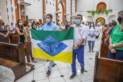 Missa de AÃ§Ã£o de GraÃ§as realizada na Matriz abriu a programaÃ§Ã£o de aniversÃ¡rio de 75 anos de Laranjeiras do Sul