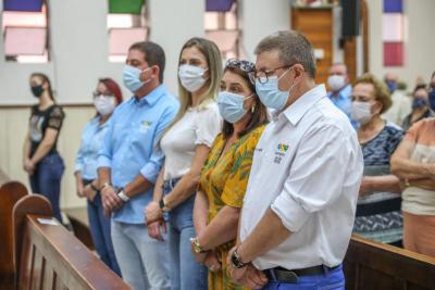 Missa de AÃ§Ã£o de GraÃ§as realizada na Matriz abriu a programaÃ§Ã£o de aniversÃ¡rio de 75 anos de Laranjeiras do Sul