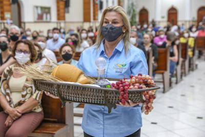 Missa de AÃ§Ã£o de GraÃ§as realizada na Matriz abriu a programaÃ§Ã£o de aniversÃ¡rio de 75 anos de Laranjeiras do Sul