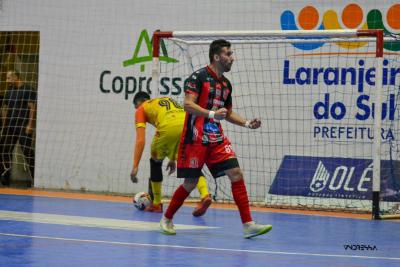Nos PÃªnaltis OperÃ¡rio Laranjeiras Garante a ClassificaÃ§Ã£o para a Final da Liga Futsal ParanÃ¡