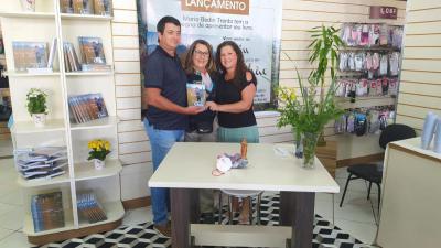 Maria Bedin Trento lanÃ§a livro