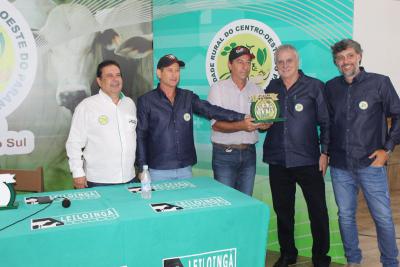 Recinto de LeilÃµes Silvino Schuster de Laranjeiras do Sul, foi reinaugurado nesta sexta-feira (08/04) 