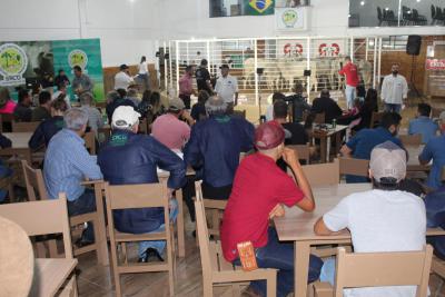 Recinto de LeilÃµes Silvino Schuster de Laranjeiras do Sul, foi reinaugurado nesta sexta-feira (08/04) 