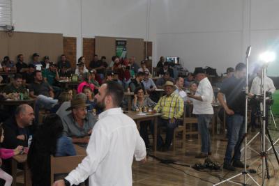 Recinto de LeilÃµes Silvino Schuster de Laranjeiras do Sul, foi reinaugurado nesta sexta-feira (08/04) 
