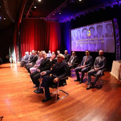Em solenidade especial, CÃ¢mara de Vereadores de LS entrega seis tÃ­tulos de CidadÃ£o HonorÃ¡rio