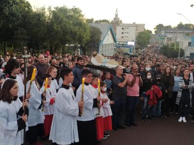 ProcissÃ£o Luminosa em Laranjeiras do Sul reuniu mais de 5 mil FiÃ©is