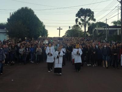 Procissão Luminosa em Laranjeiras do Sul reuniu mais de 5 mil Fiéis