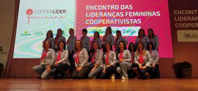 COPROSSEL -  Mulher, ForÃ§a e Leveza foi o tema da EdiÃ§Ã£o 2022 do Encontro de LideranÃ§as Femininas, o CooperlÃ­der Feminino
