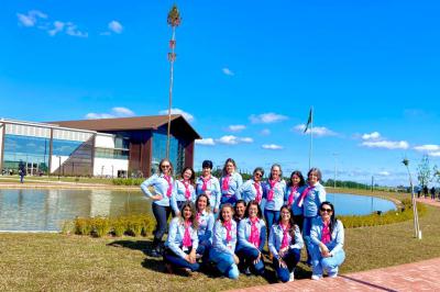 COPROSSEL -  Mulher, ForÃ§a e Leveza foi o tema da EdiÃ§Ã£o 2022 do Encontro de LideranÃ§as Femininas, o CooperlÃ­der Feminino