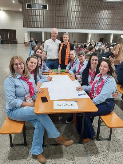 COPROSSEL -  Mulher, ForÃ§a e Leveza foi o tema da EdiÃ§Ã£o 2022 do Encontro de LideranÃ§as Femininas, o CooperlÃ­der Feminino