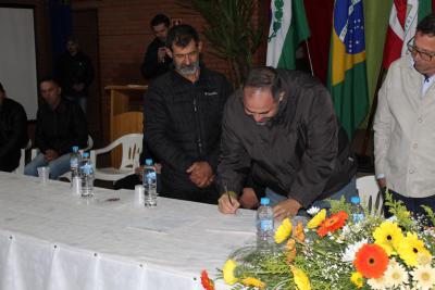 No AniversÃ¡rio de 32 anos do Virmond, Prefeito Neimar anuncia mais de 4 milhÃµes de Investimentos