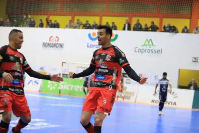 Operário Laranjeiras sai na frente, mas leva a virada do Pato Futsal em jogo de ida das oitavas de finais da Copa Do Brasil Sicredi de Futsal.