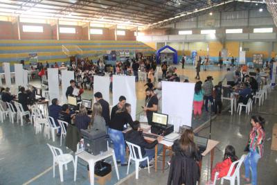 Mais de Mil atendimentos foram realizados na Feira ParanÃ¡ CidadÃ£o de Nova Laranjeiras 
