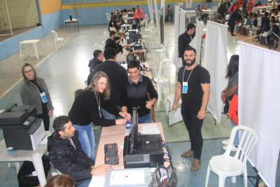Mais de Mil atendimentos foram realizados na Feira ParanÃ¡ CidadÃ£o de Nova Laranjeiras 